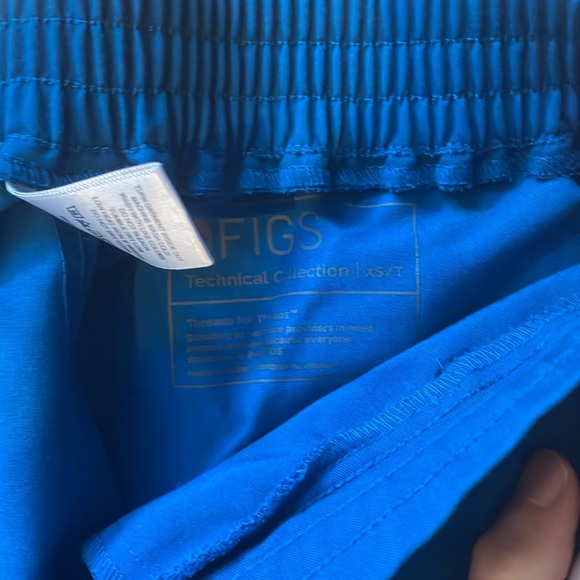 FIGS XS Tall - Picture 3 of 3